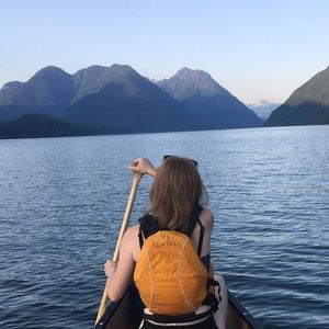 Meet your Posher, Dina